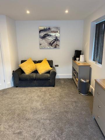 The Snug At Parley Apartment West Parley Екстериор снимка